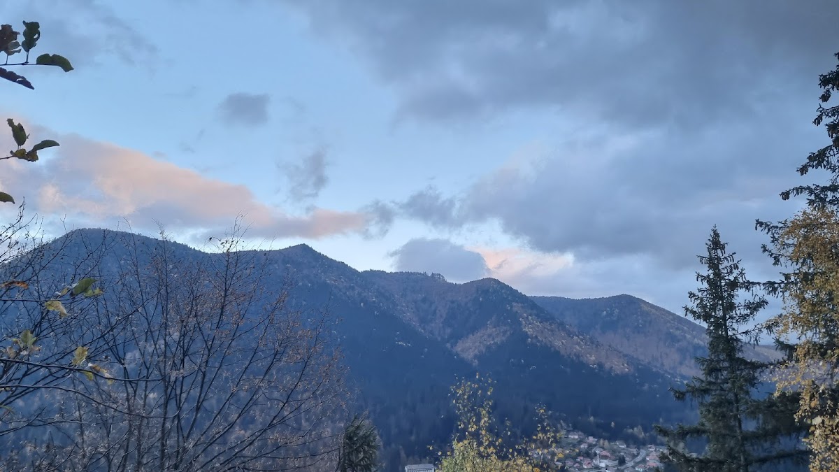 Piatra Șoimilor - foto 1