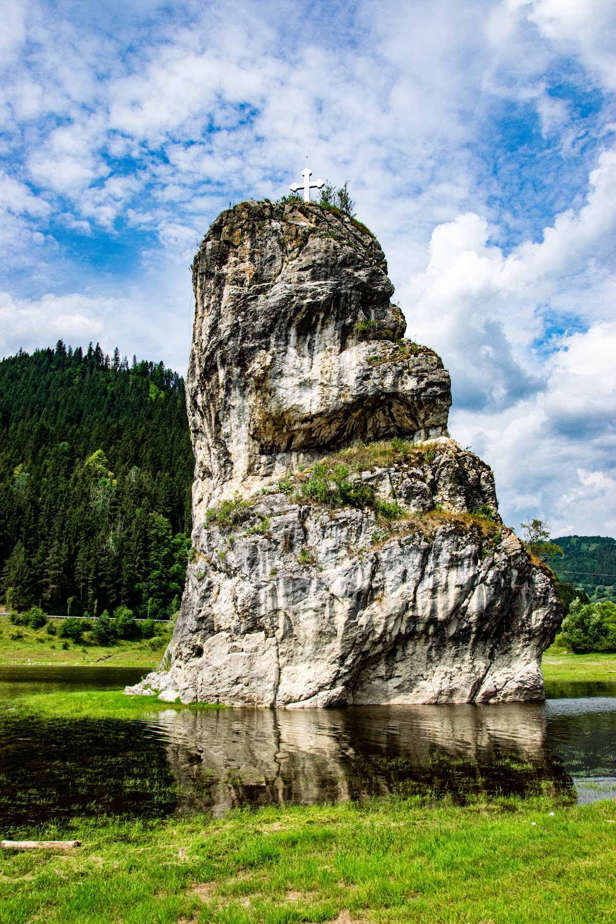 Piatra Teiului (Piatra Dracului) - foto 2