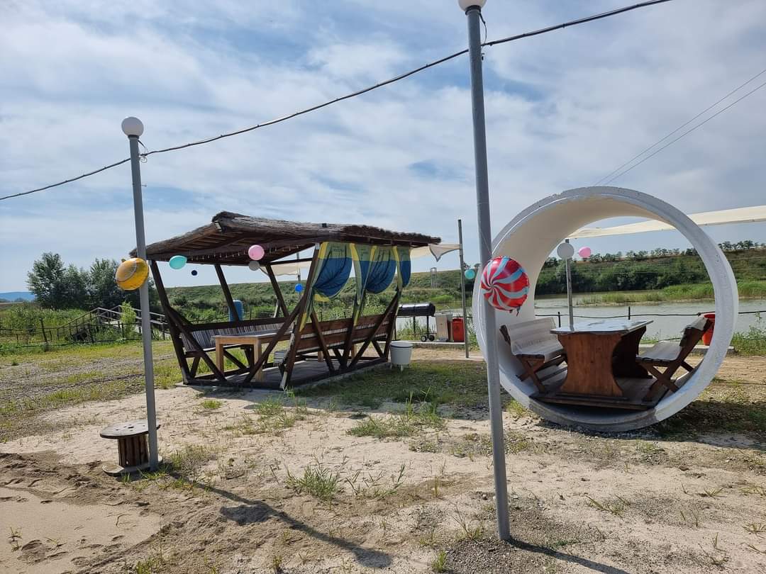 Piknic Park Distractii Adjud - foto 4