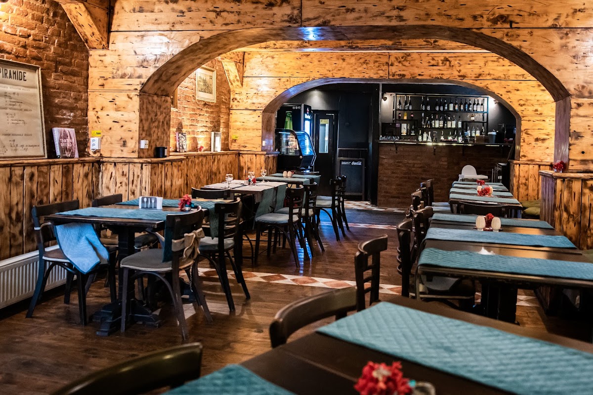 PIQUANT Restaurant Pitești, Piteşti