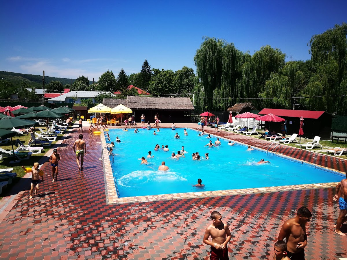 Piscina Pădureni