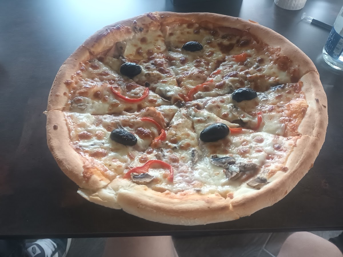 Pizza By Arena Pub - foto 2