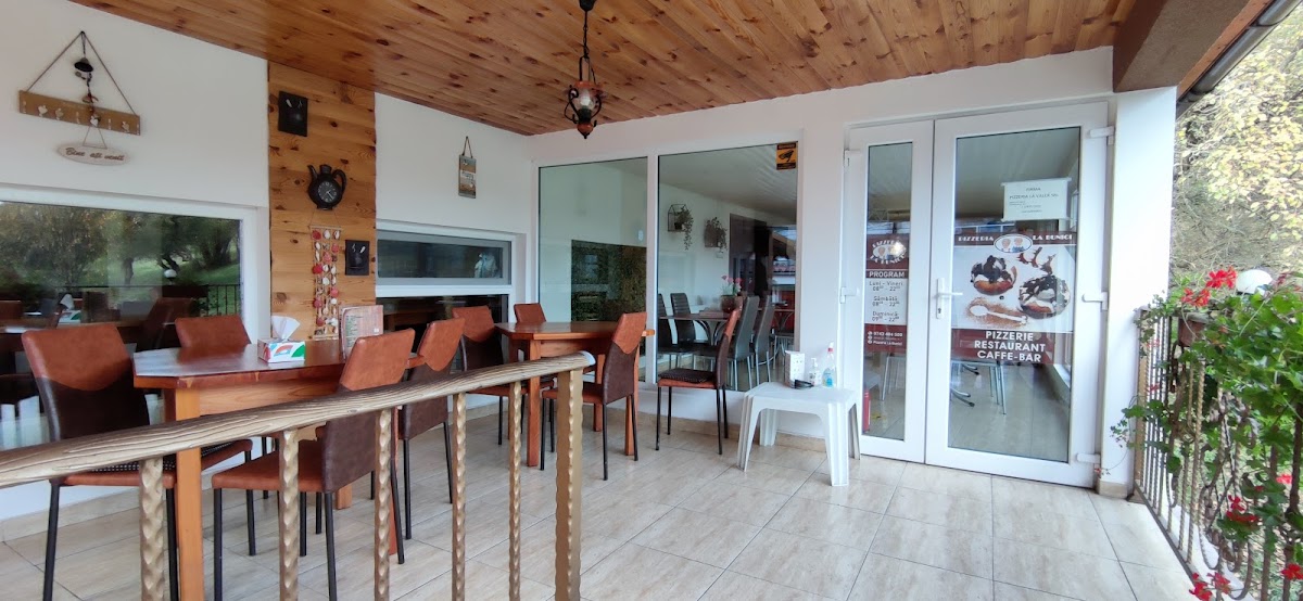 Pizza La Bunici, Abrud
