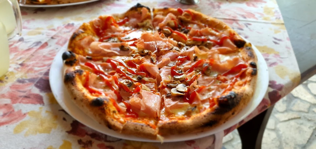 Pizzeria Restaurant Isola - foto 2