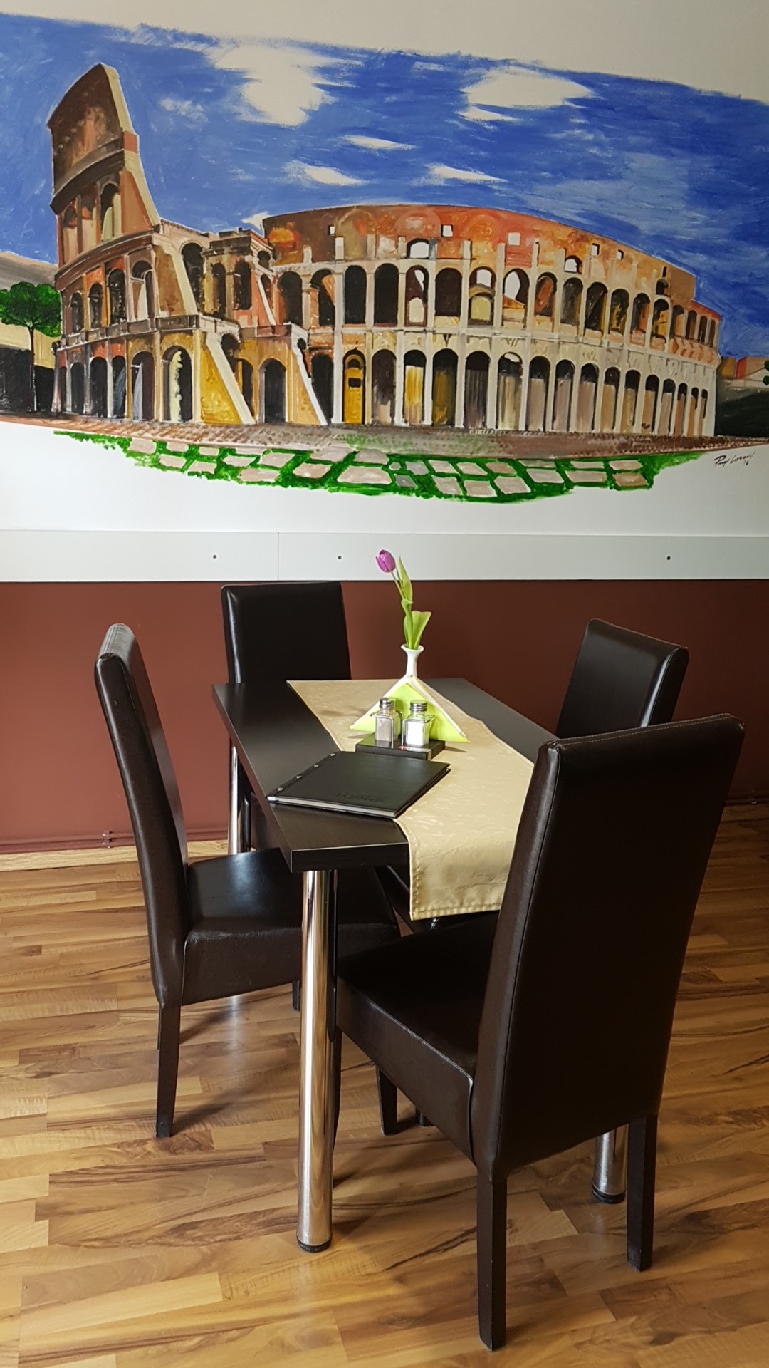 Pizzeria Roma, Dej