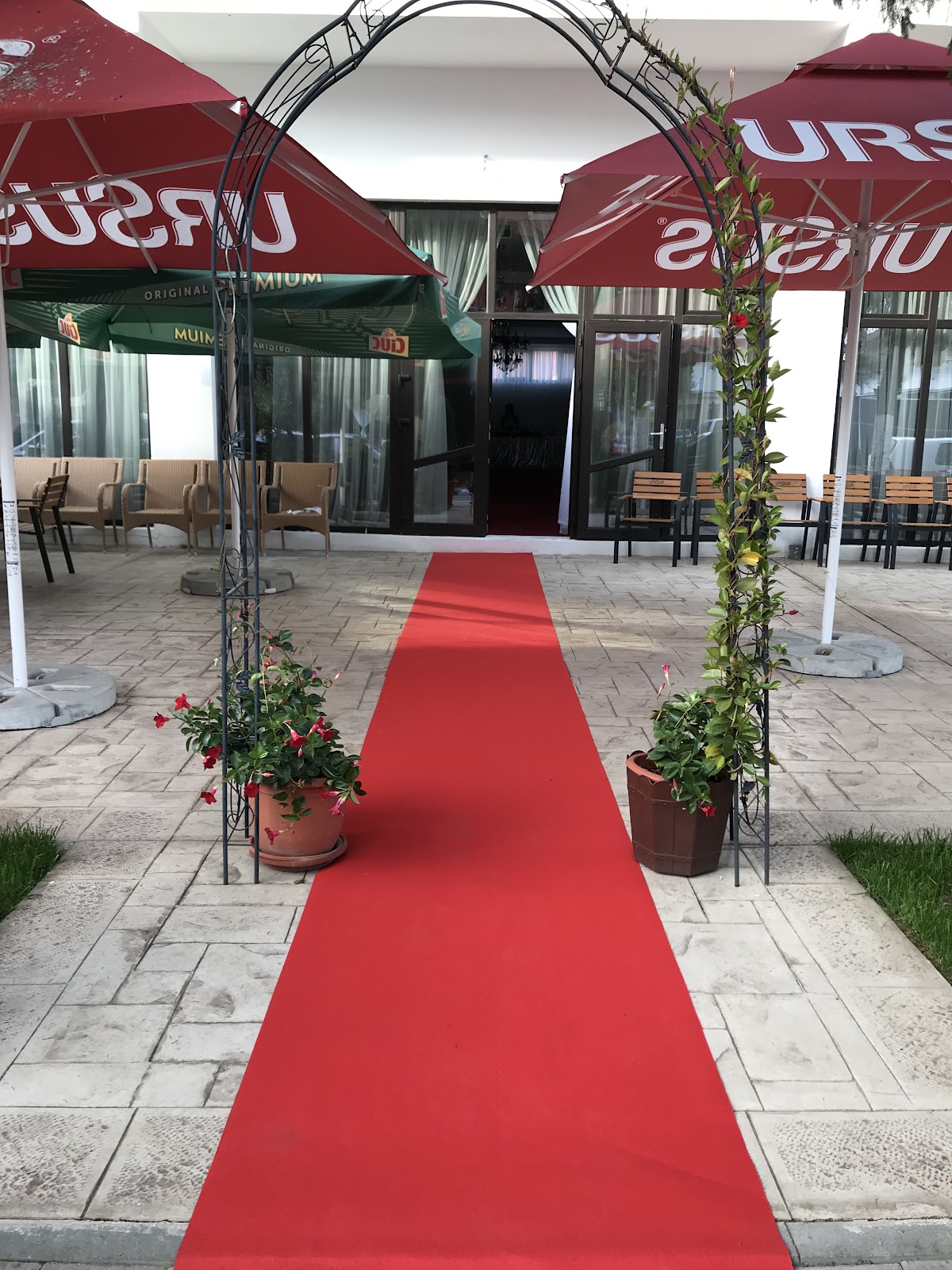 Pizzeria Sorigab, Ţicleni