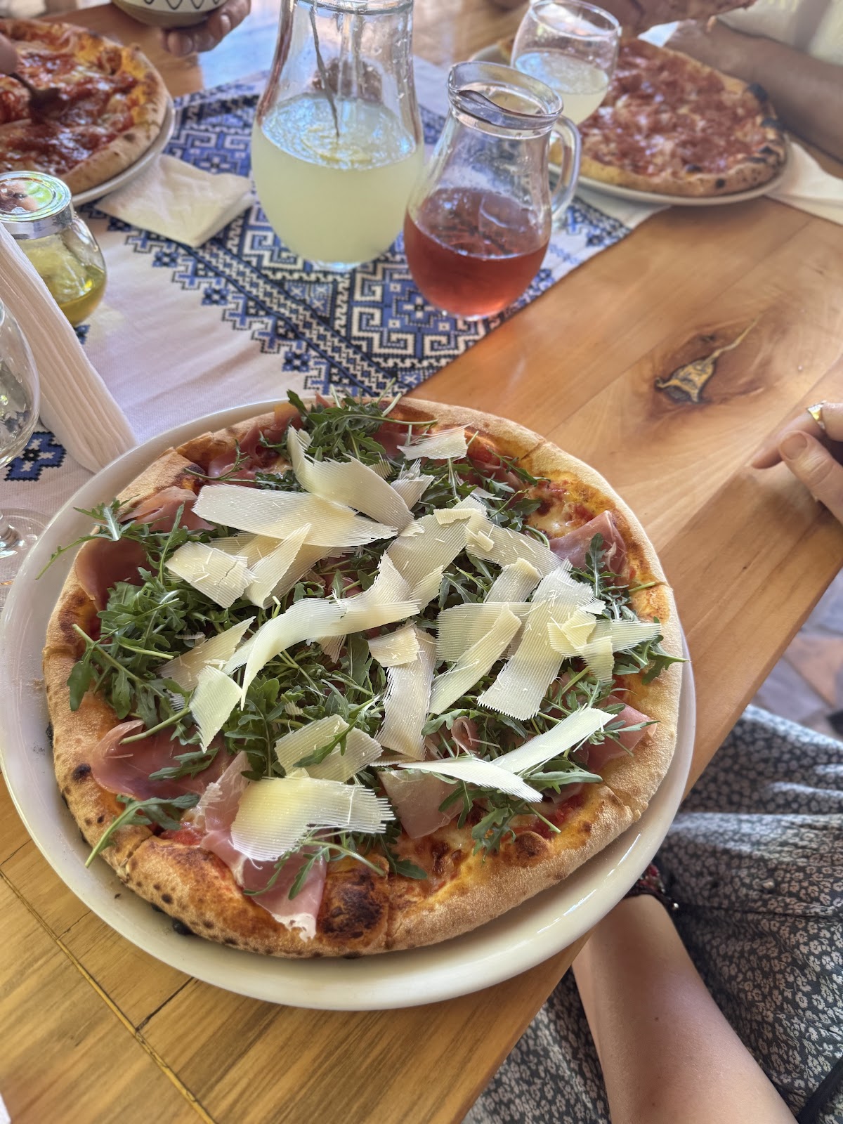 Pizzería Valea Lupului - foto 3