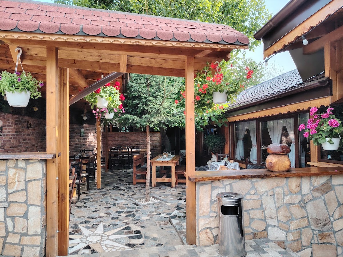 Pizzería Valea Lupului - foto 5