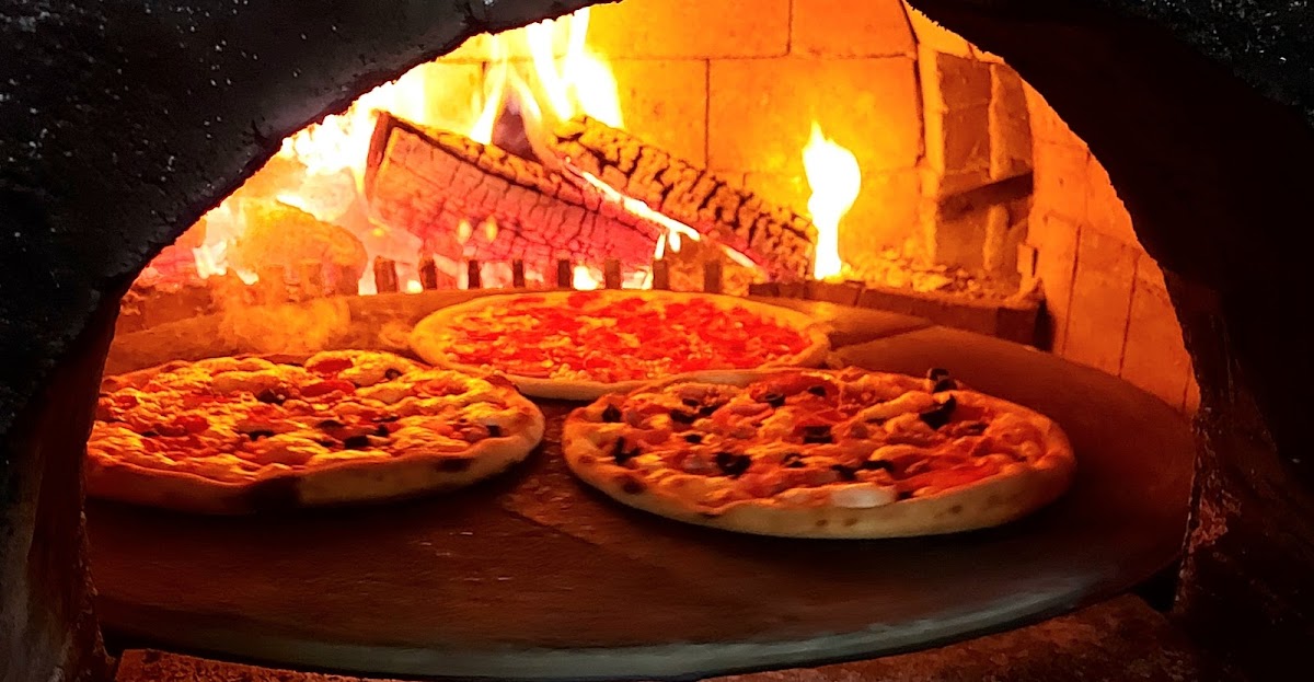 PizzeriaBoom - La cuptor cu lemne
