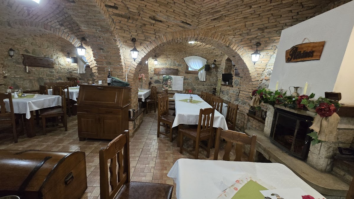 Plébános Étterem, Odorheiu Secuiesc