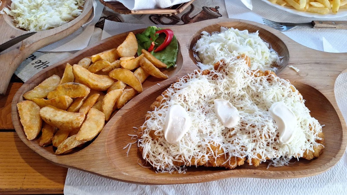 Plébános Étterem - foto 3