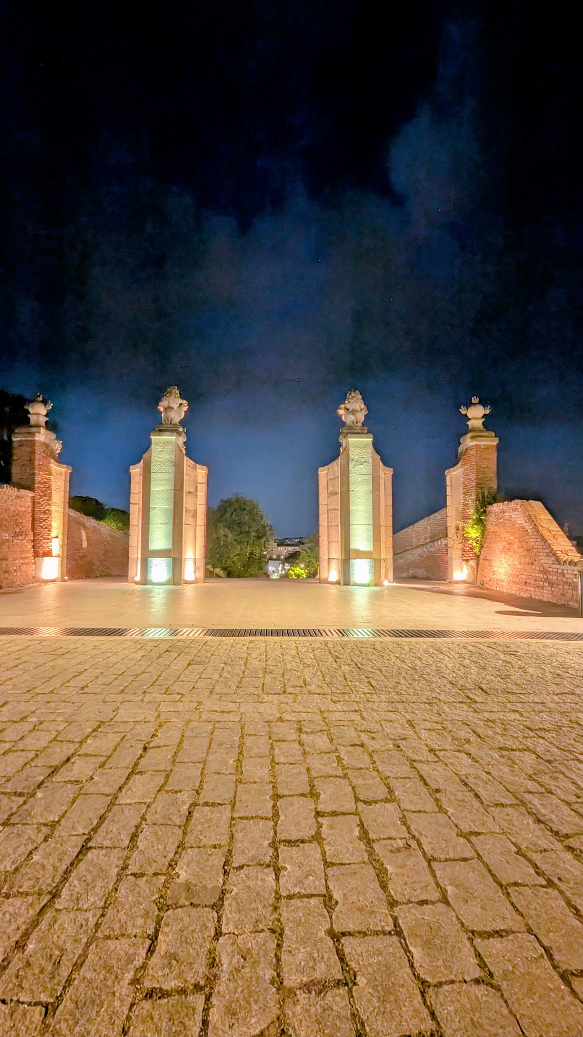 La Seconda Porta della Fortezza Alba Carolina - foto 4