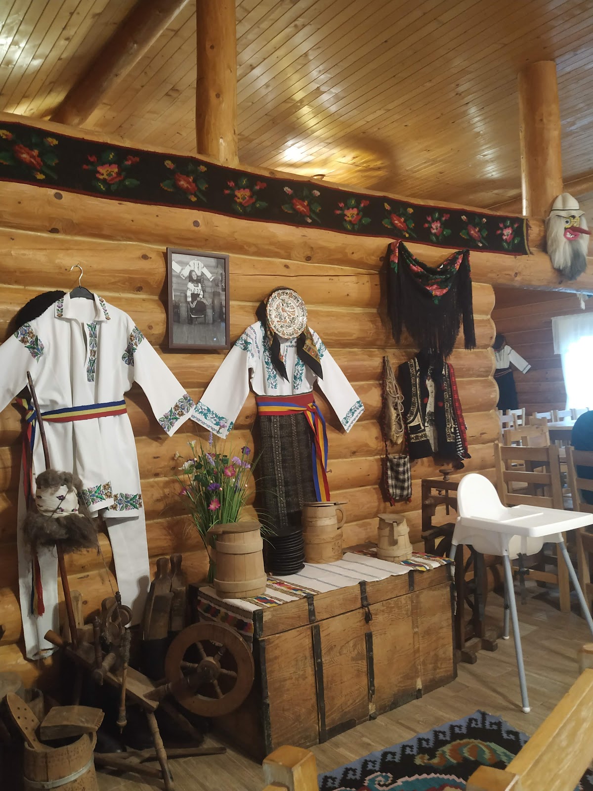 Popasul Vladichii - foto 4