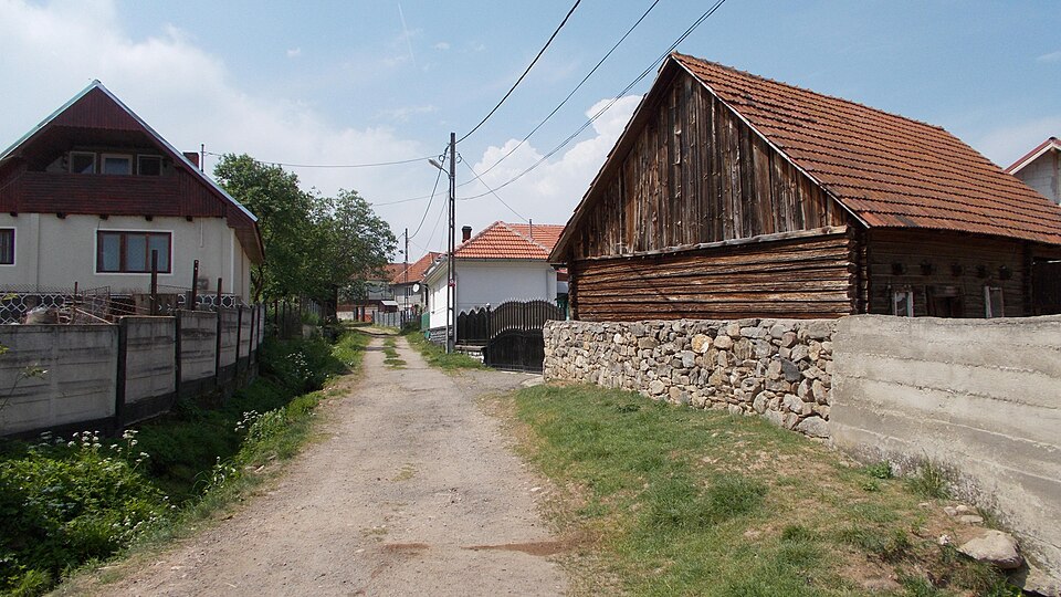 Poteci rurale Clopotiva, Clopotiva