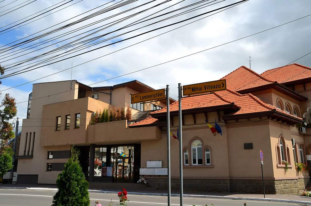 Câmpia Turzii Városháza - foto 3
