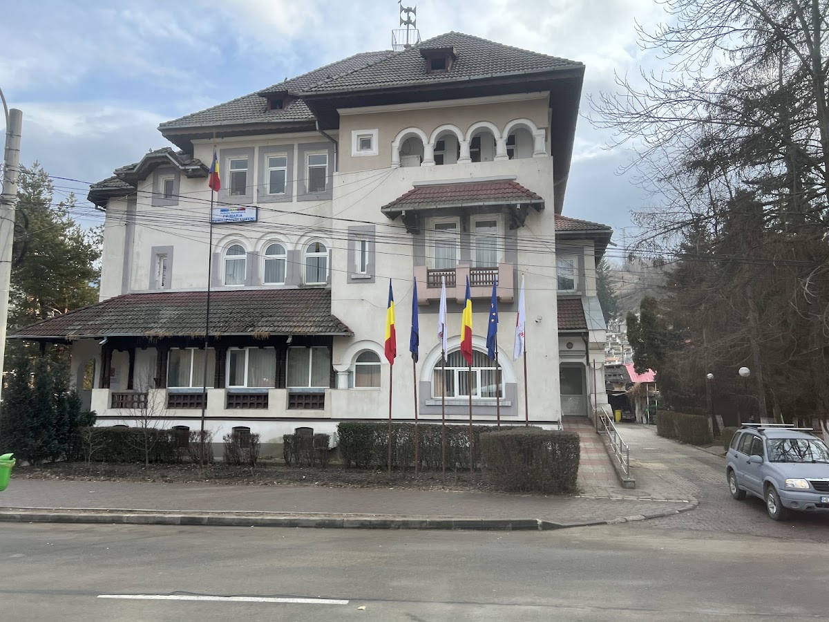 Lupeni Városháza - foto 2
