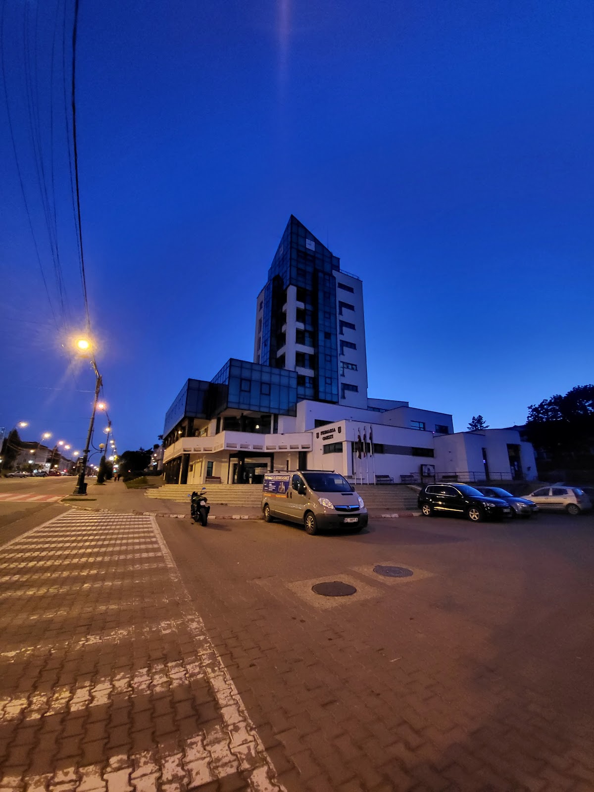 Onești Városháza - foto 5