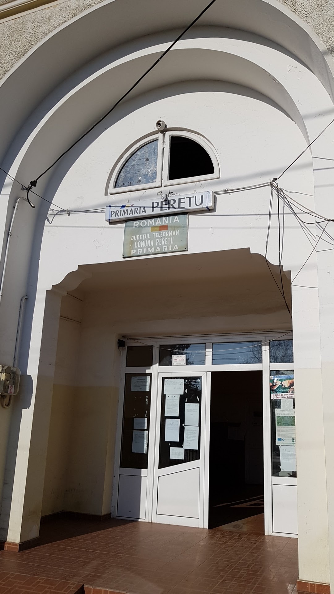 Ayuntamiento de Peretu - foto 2