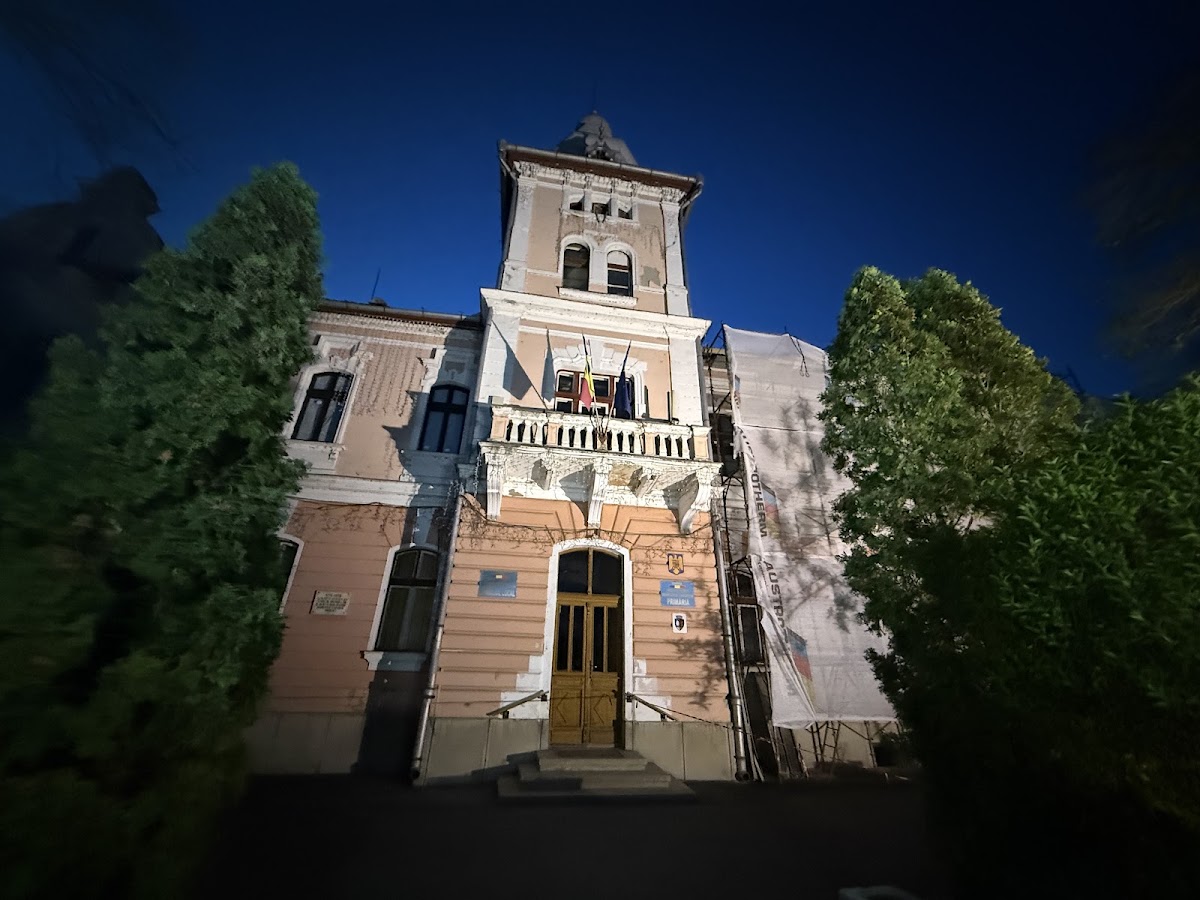 塔尔纳文市政厅 - foto 4