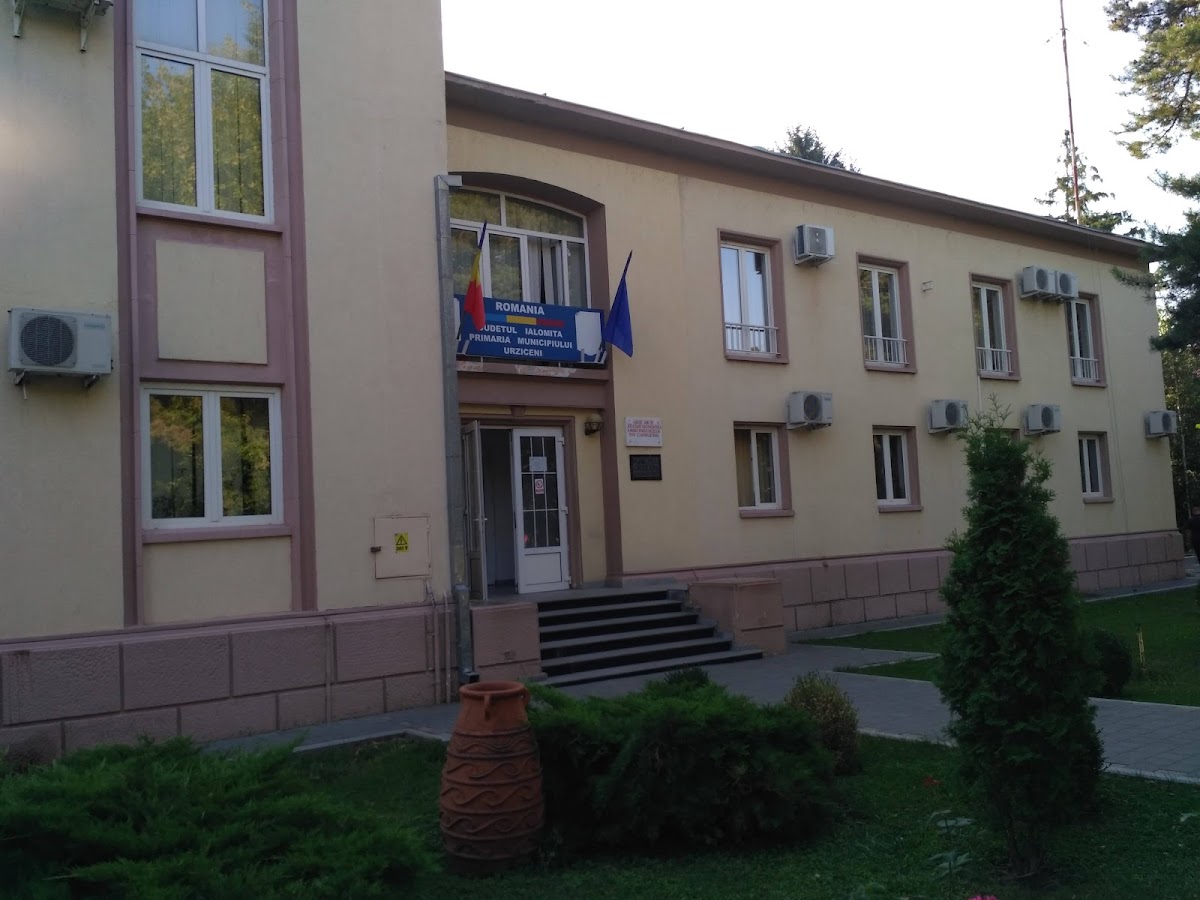 Urziceni Városháza - foto 3