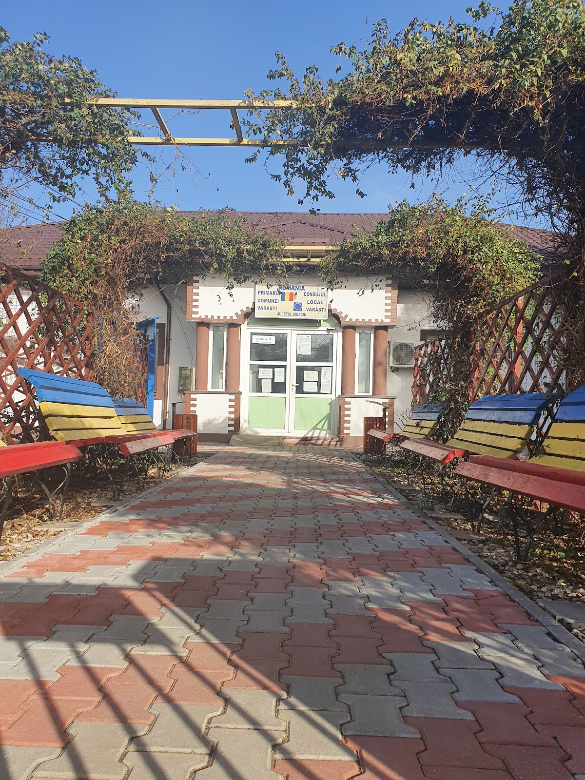 Mairie de Vărăști - foto 5