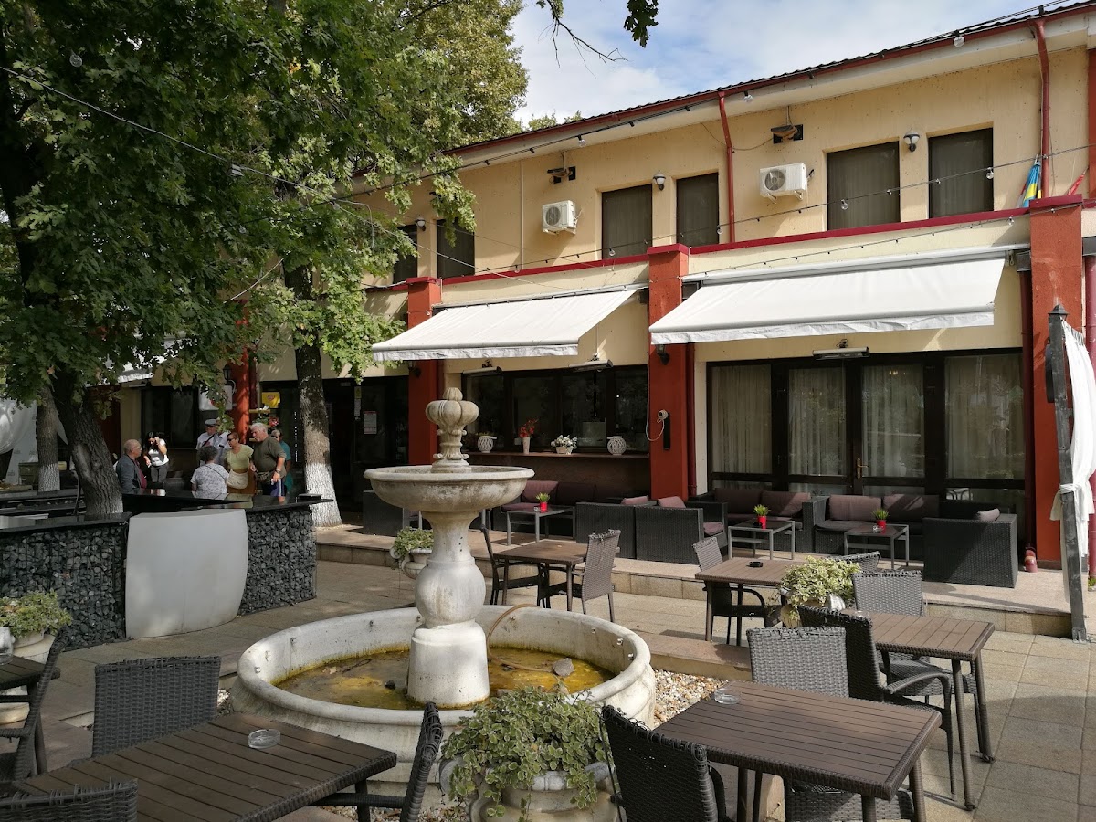 Privighetoarea, Slobozia