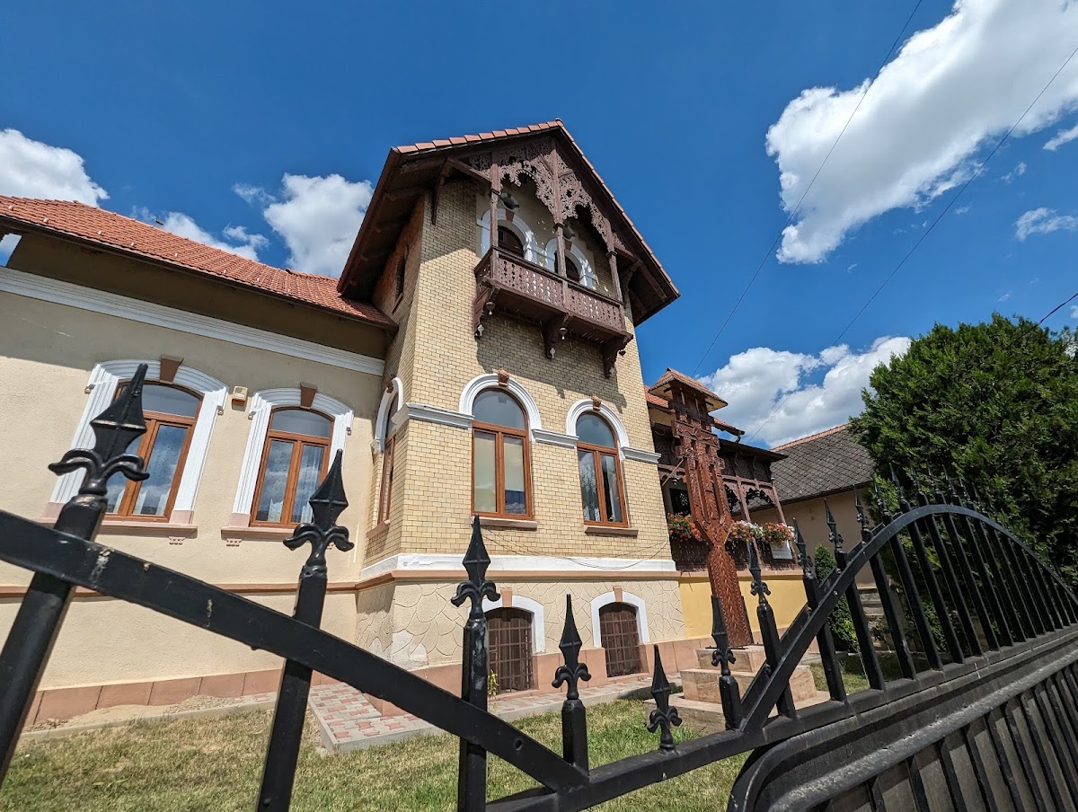 PROTOPOPATUL ORTODOXO ROMÂN TÂRNĂVENI - foto 3