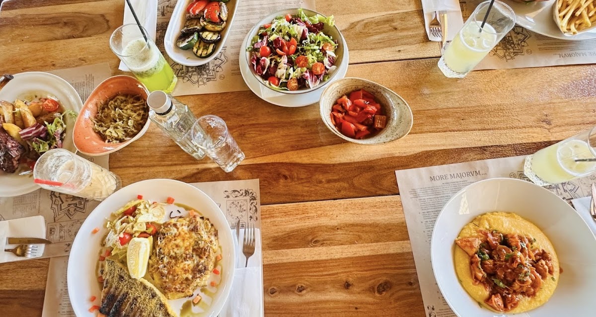 PUB13 - Restaurantul Cetății - foto 3