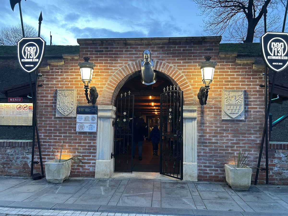 PUB13 - Restaurantul Cetății - foto 5