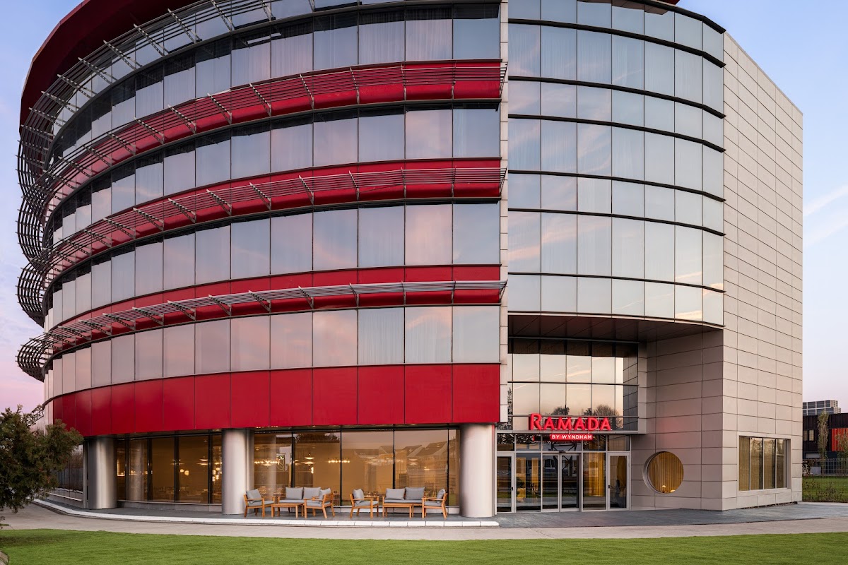 Ramada by Wyndham Bucharest Otopeni Airport, Otopeni