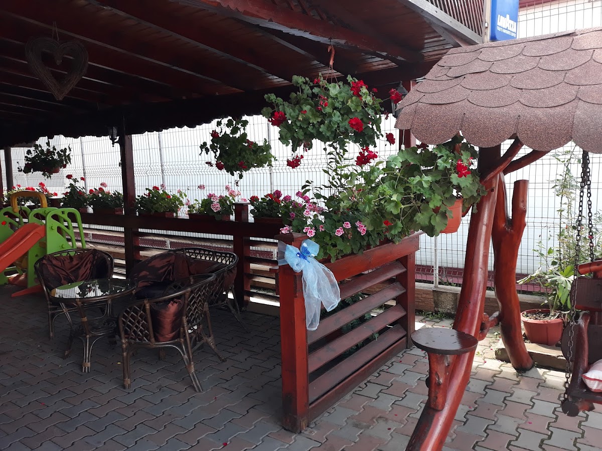 Restaurant Afrodicom (La piață), Mătăsari