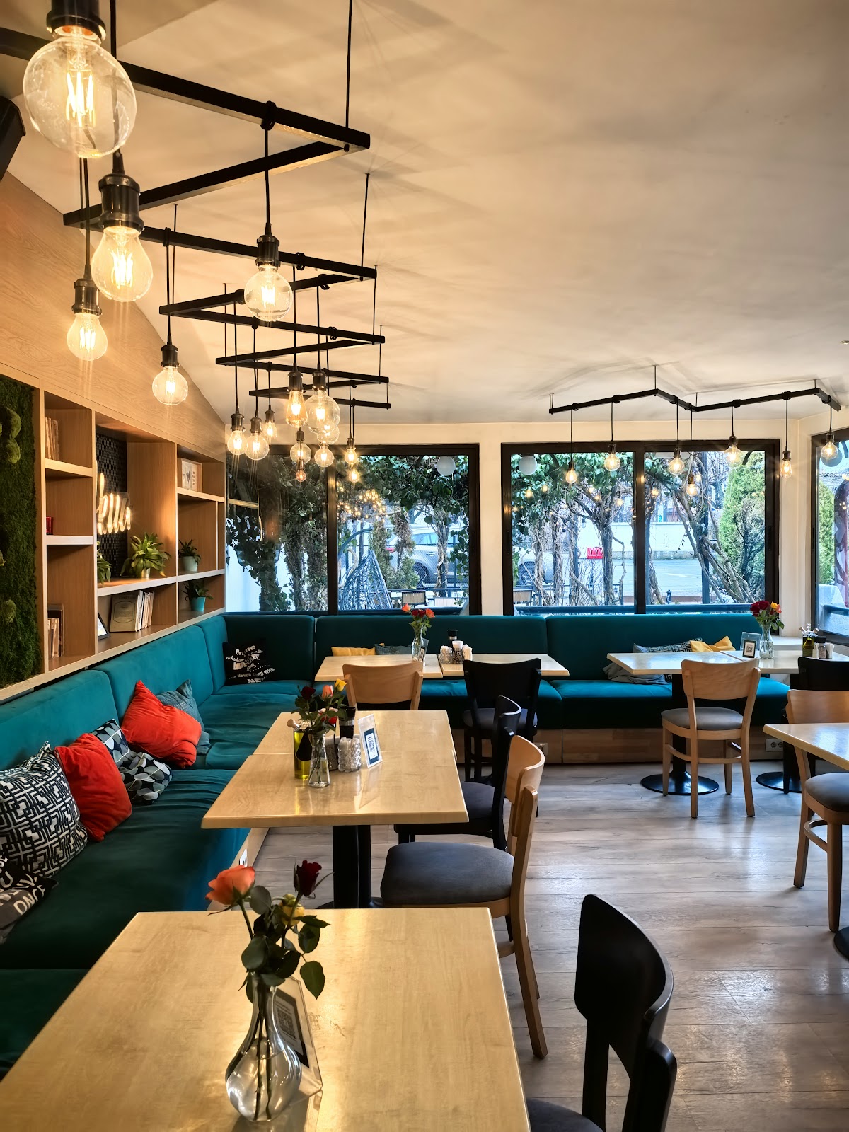 Restaurant Akua Garden - foto 1