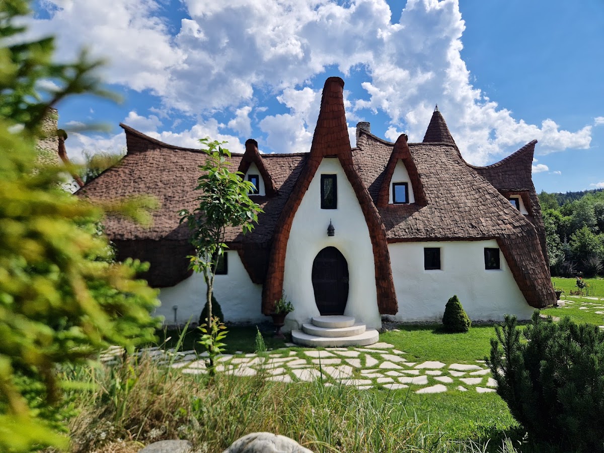 Restaurant Castelul de Lut, Valea Zânelor - foto 3