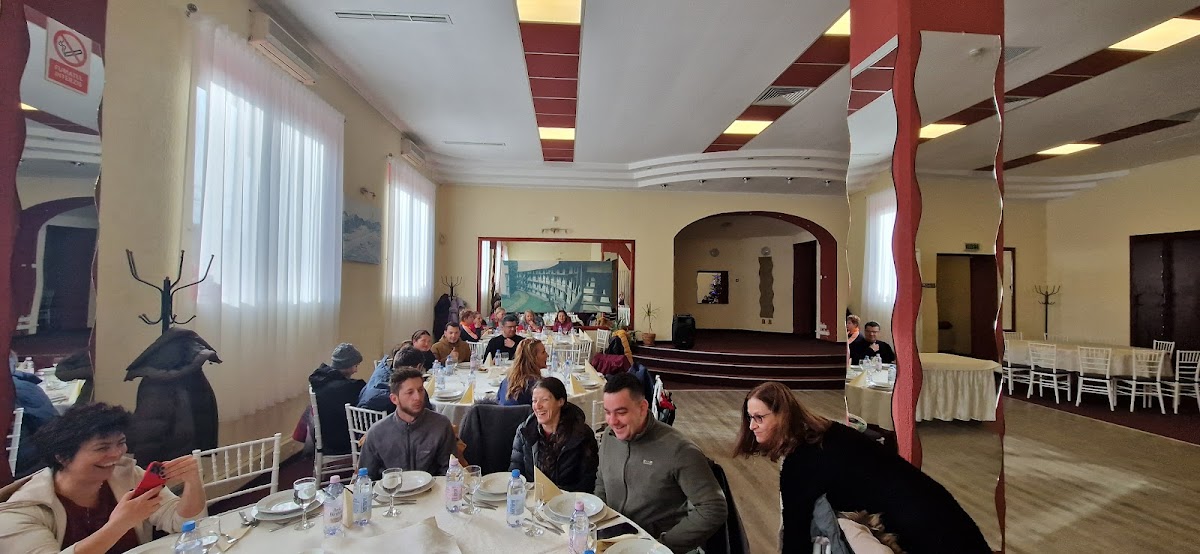 RESTAURANT CETATE PREJMER - foto 3