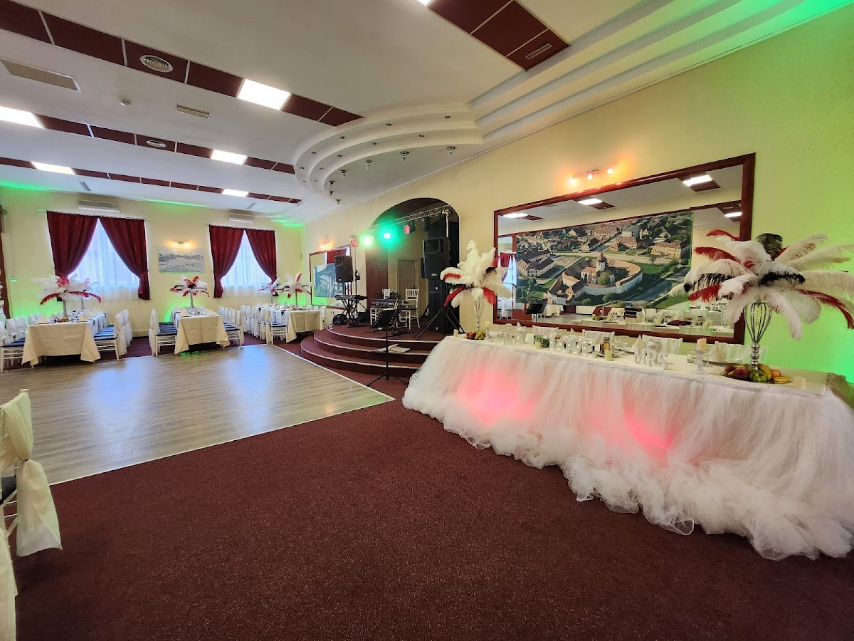 RESTAURANT CETATE PREJMER - foto 4