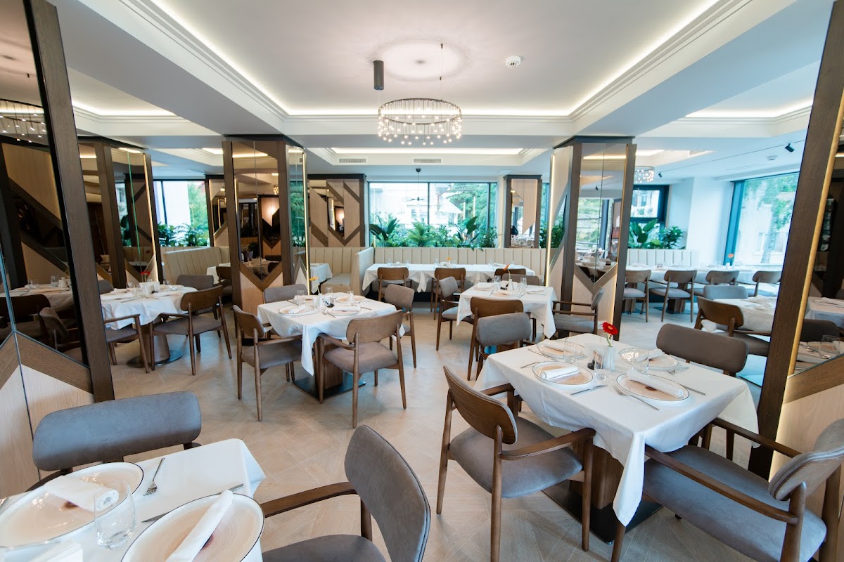 Restaurant Dorna - Vatra Dornei - foto 1