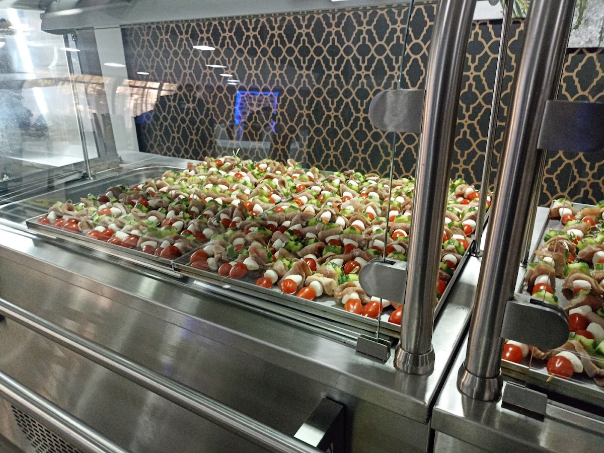 Restaurant Floarea de Colț - foto 1