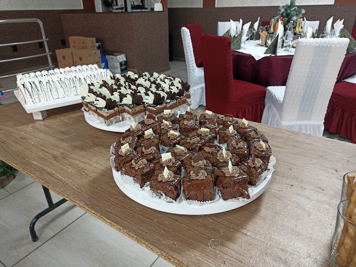 Restaurant Floarea de Colț - foto 2