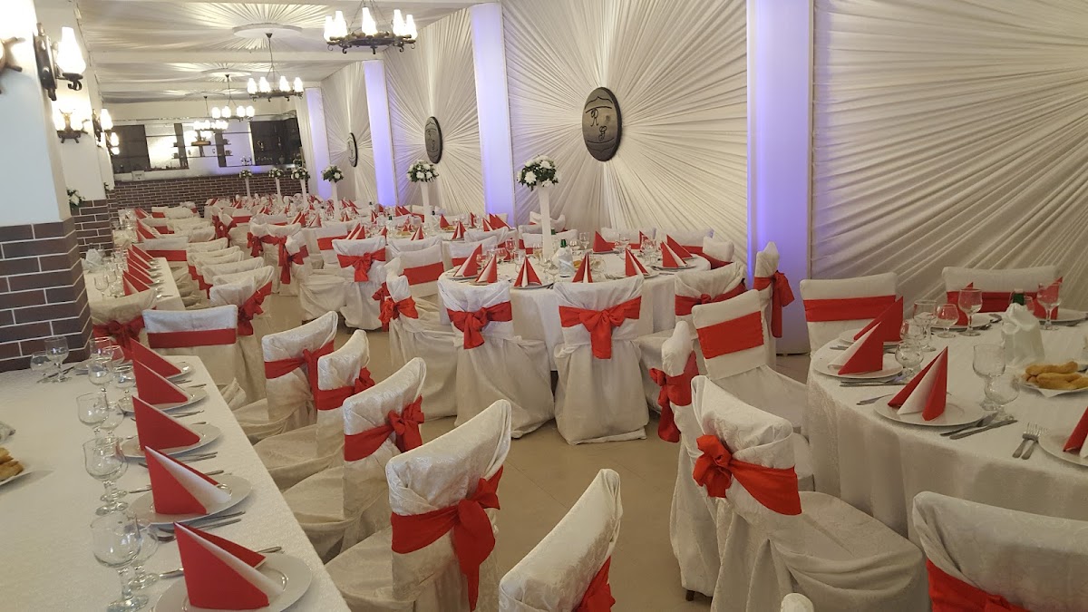 Gia Events Étterem Targu Jiu - foto 2