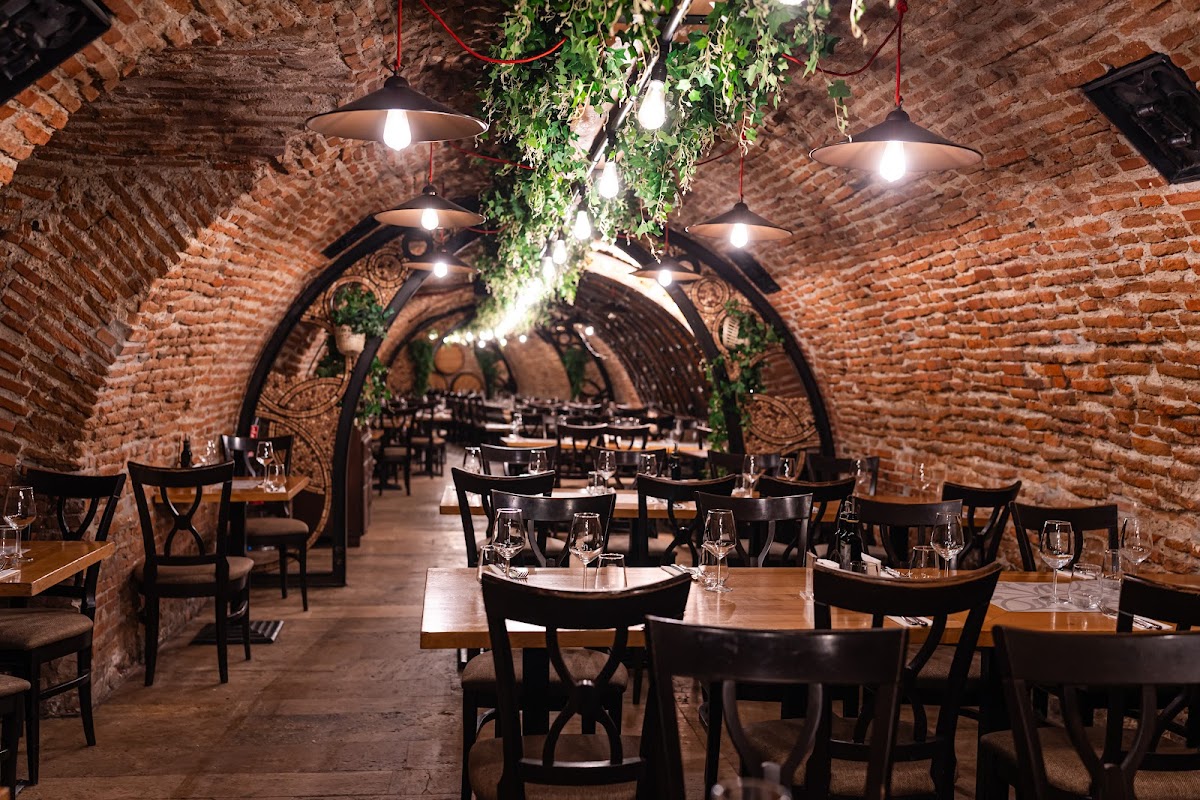 Hanu' lui Manuc Restaurant - foto 5