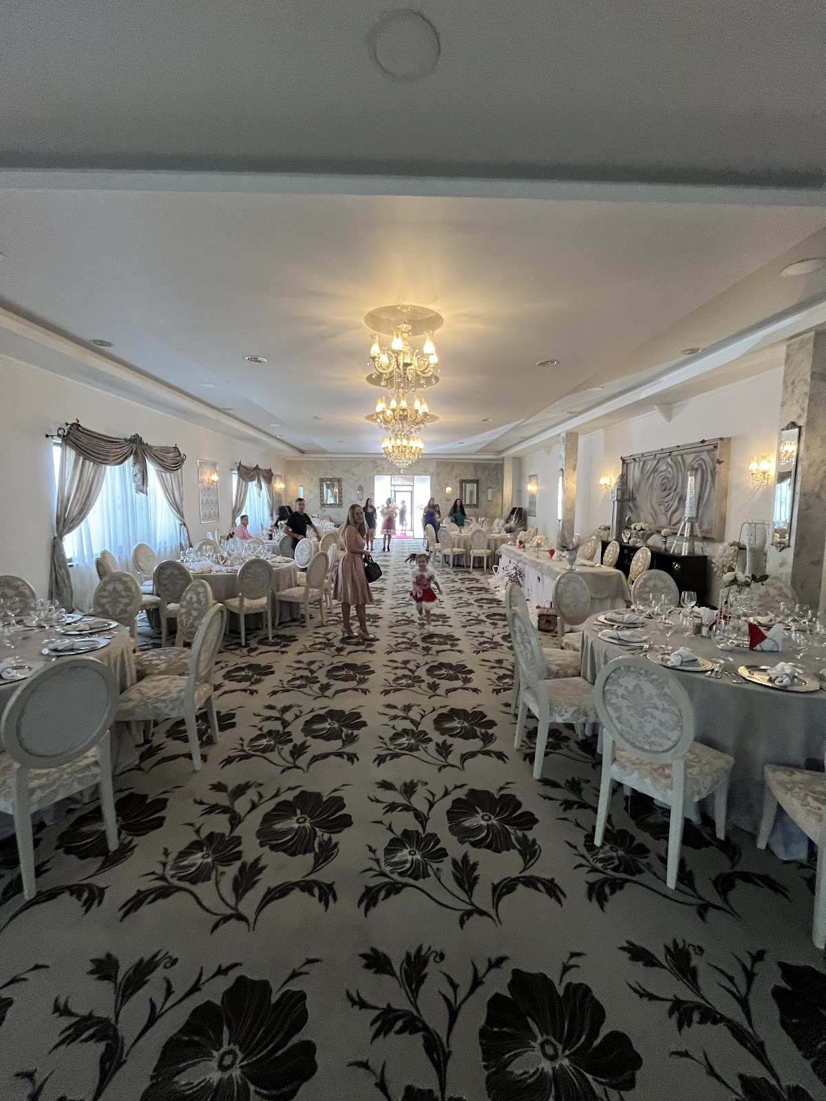 Restaurant La Sotir Jr. Catering - foto 4