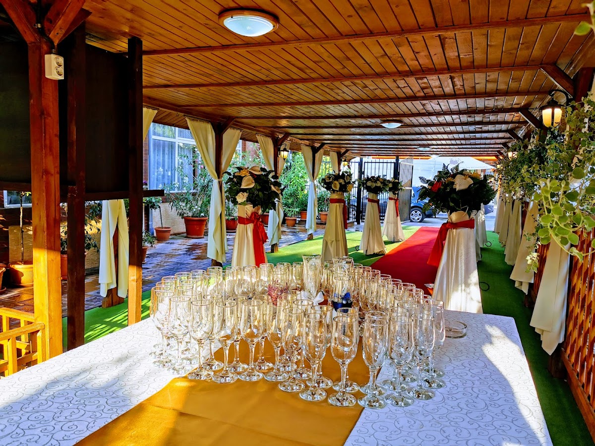 Mario Étterem - foto 1