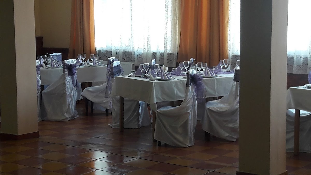 Restaurante Mărul Roșu - foto 3