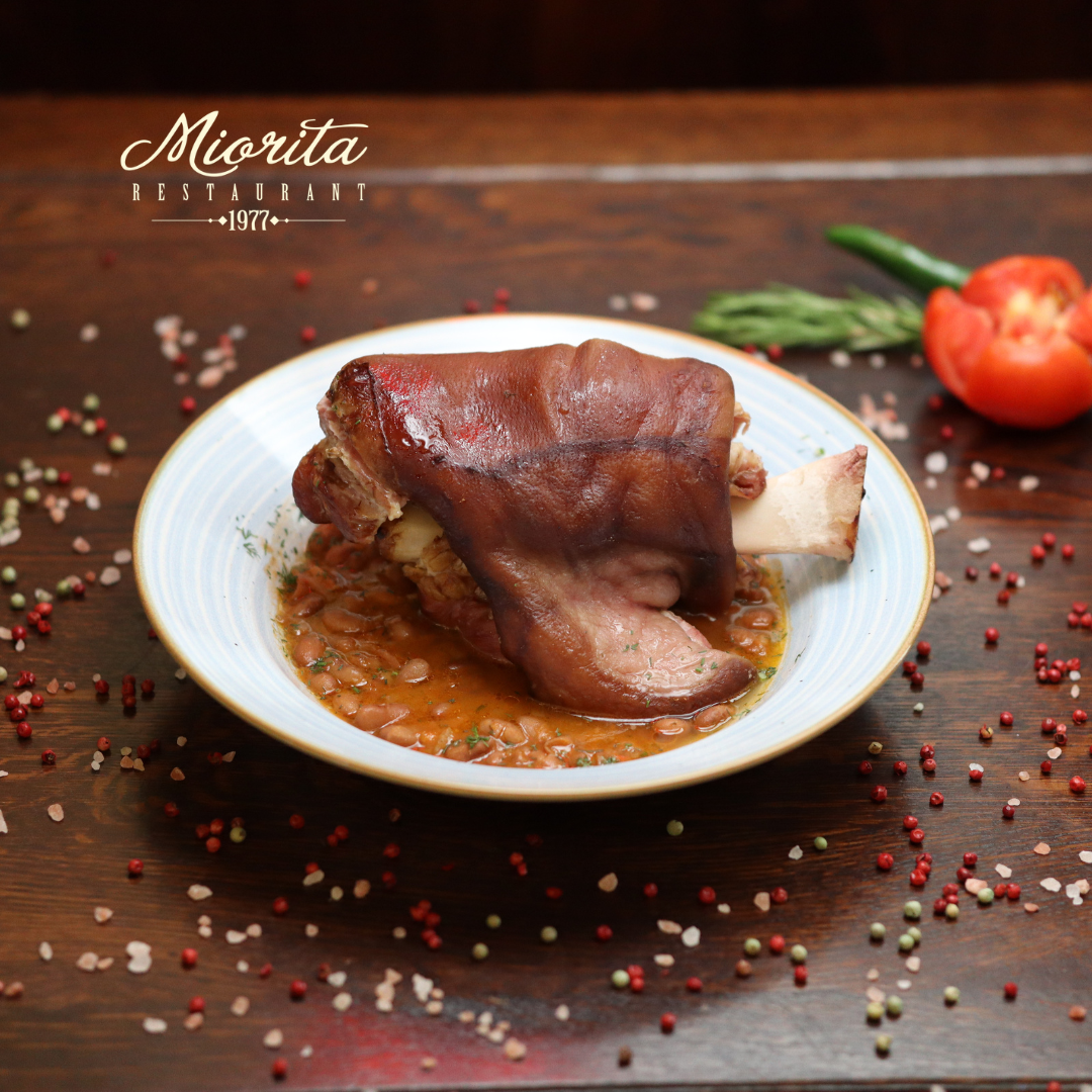 Restaurant Miorița Bacau - foto 2