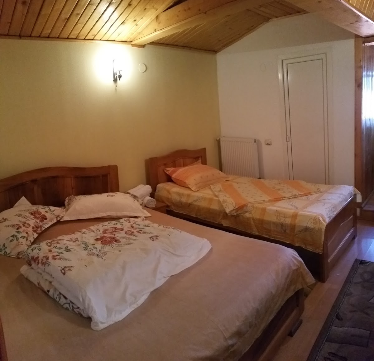 Restaurant – Pensiune Casa Albă - foto 4
