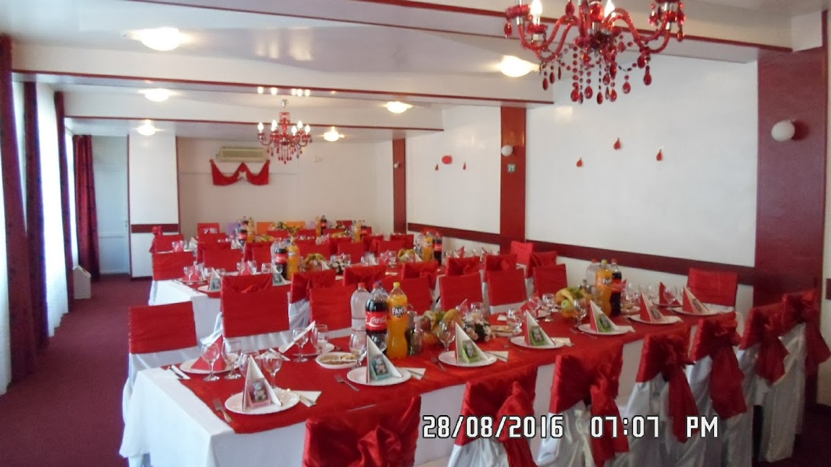 Restaurant Pizzeria Elegance ,,La Donna" - foto 1