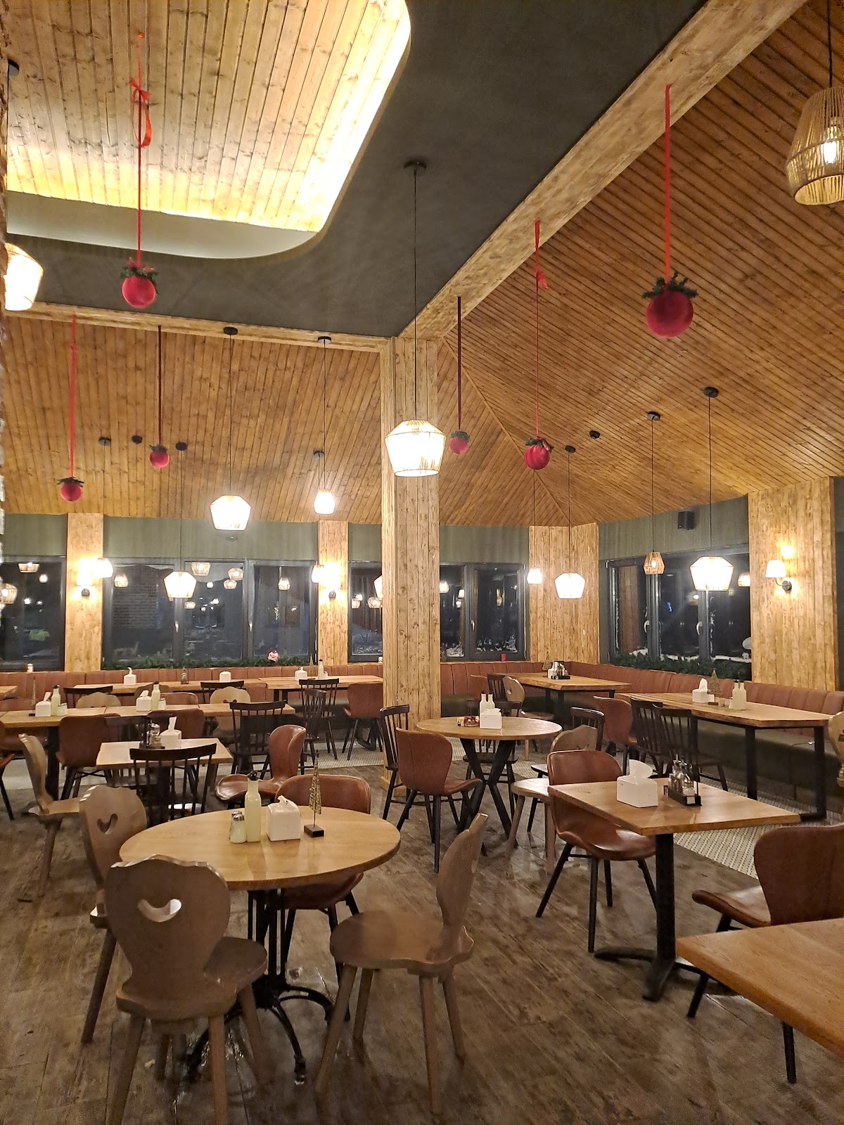 Restaurant/Pizzeria ''La Montana''