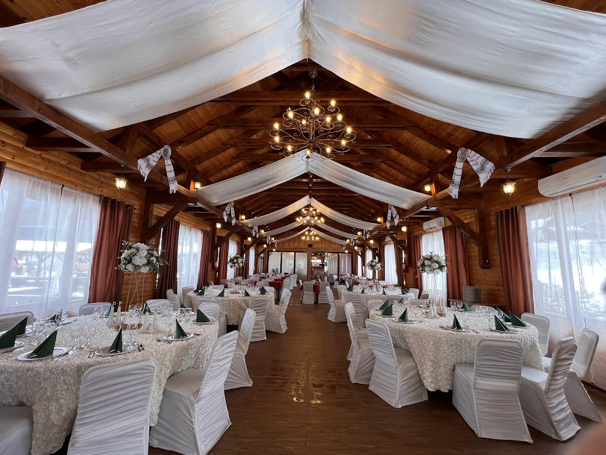 Prima Gura Raului Étterem - foto 4