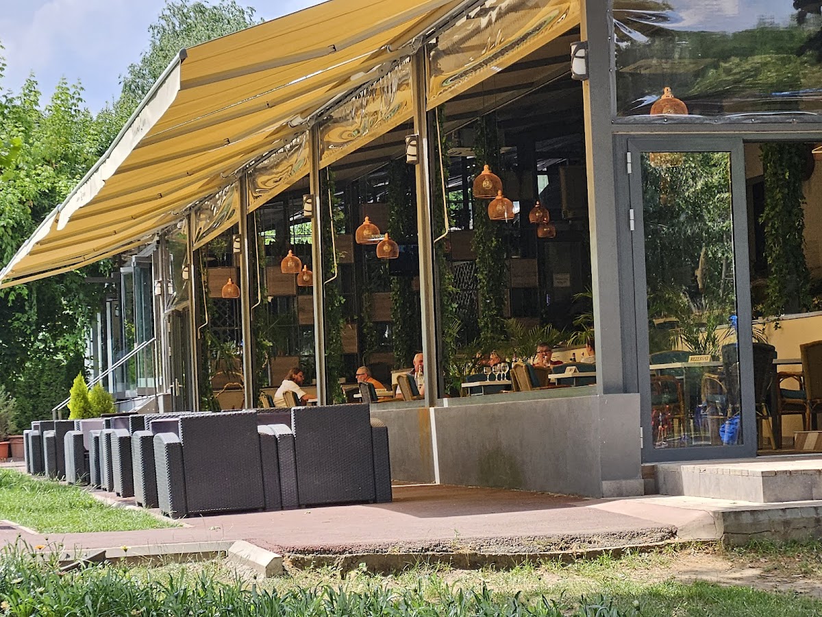 Restaurant Queen - foto 1