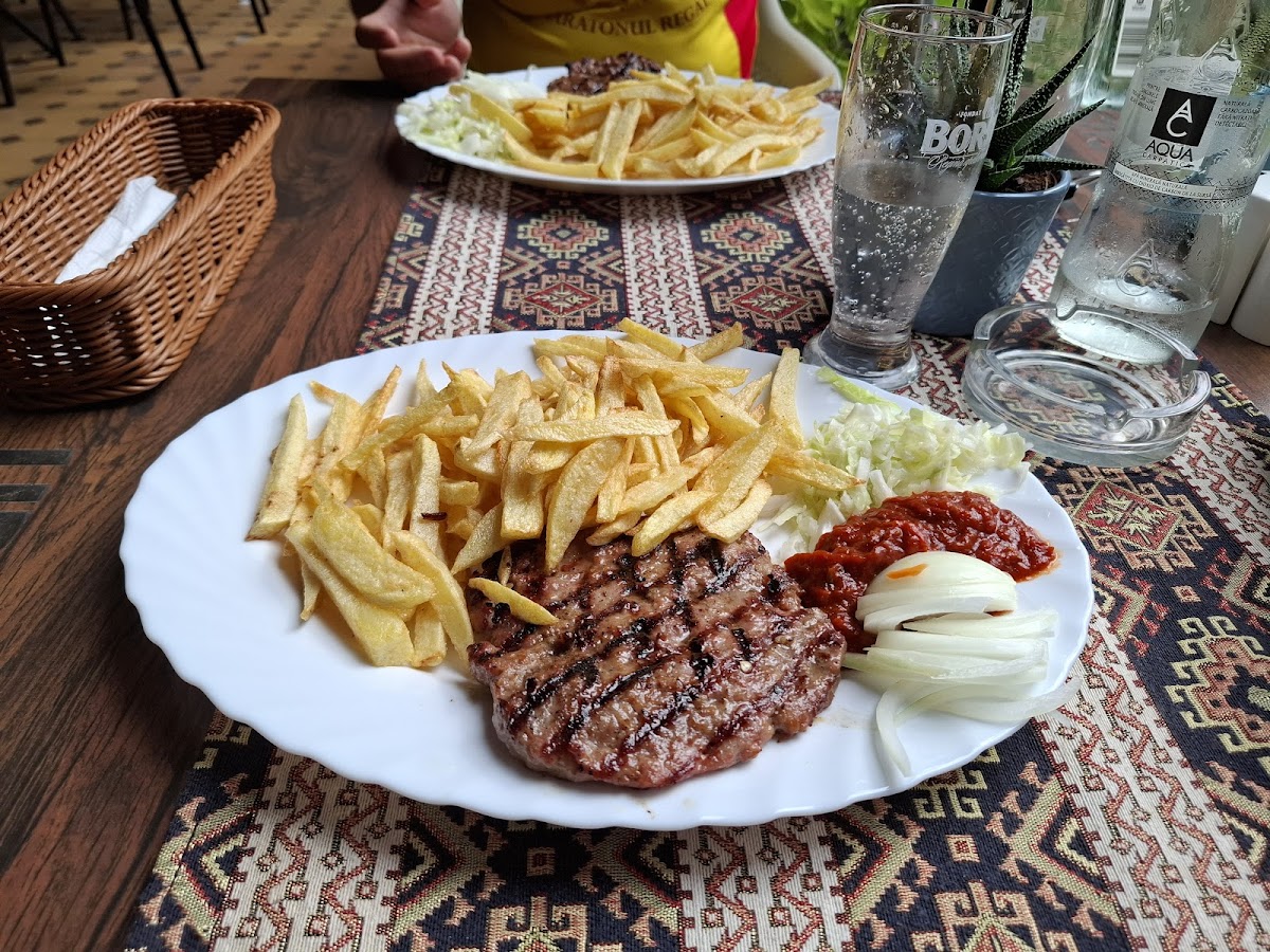 Restaurant sârbesc - "Kafana Sârbului" - foto 4